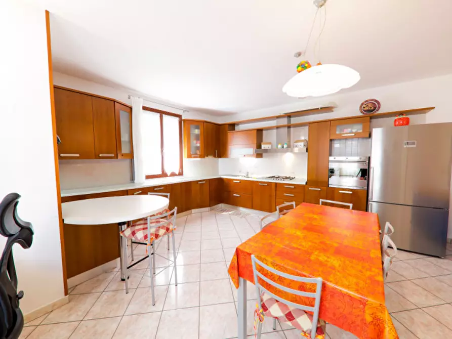 Immagine 2 di Casa bifamiliare in vendita  in Via Giovanni 23° a Granze