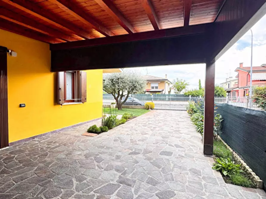 Immagine 7 di Casa bifamiliare in vendita  in Via Giovanni 23° a Granze