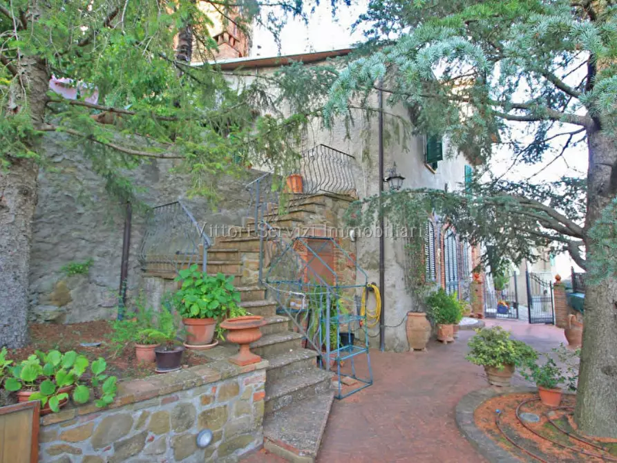 Immagine 1 di Casa bifamiliare in vendita  in via di peschiera a Sinalunga