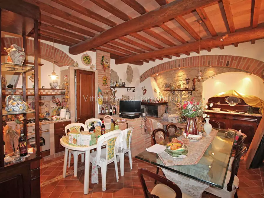 Immagine 6 di Casa bifamiliare in vendita  in via di peschiera a Sinalunga