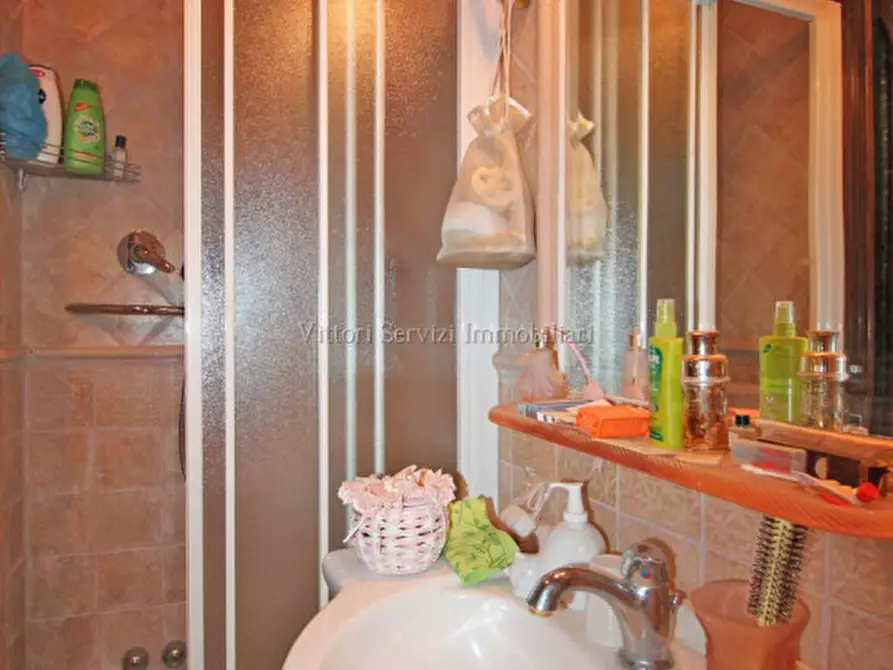 Immagine 18 di Casa bifamiliare in vendita  in via di peschiera a Sinalunga