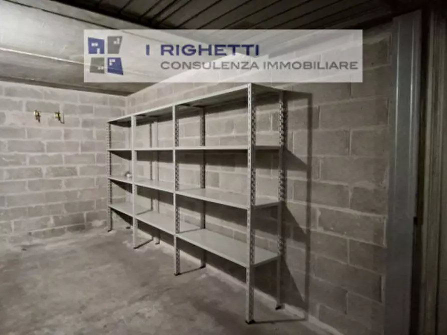 Immagine 3 di Garage in vendita  in Via Luigi Galvani a Verona