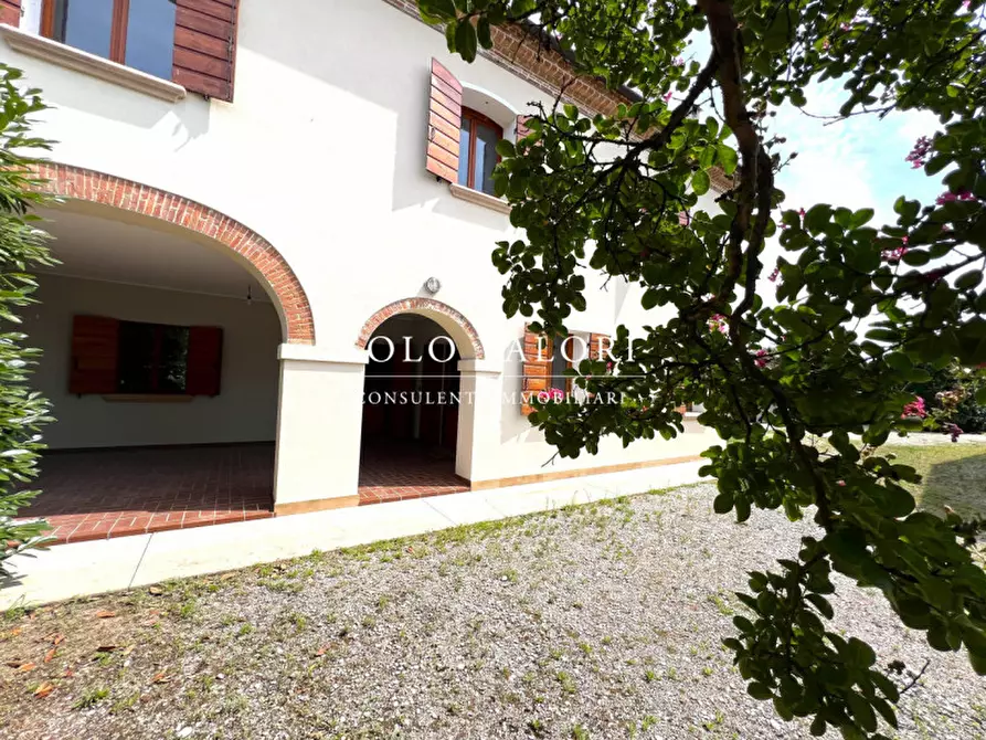 Immagine 2 di Casa bifamiliare in vendita  a Vedelago