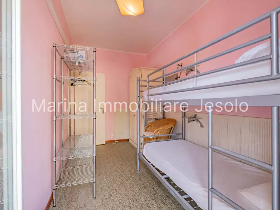 Immagine 13 di Appartamento in vendita  in Via Padova a Jesolo