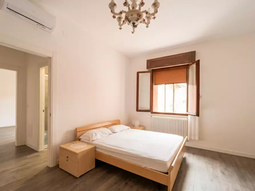 Immagine 2 di Appartamento in vendita  in Via Ercole Lelli a Bologna