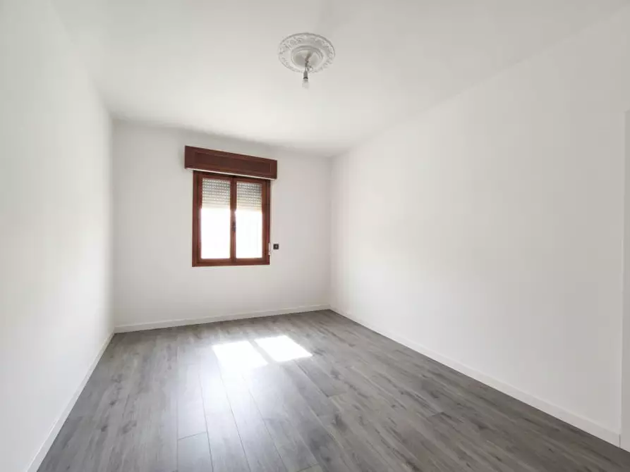 Immagine 3 di Appartamento in vendita  in Via Ercole Lelli a Bologna
