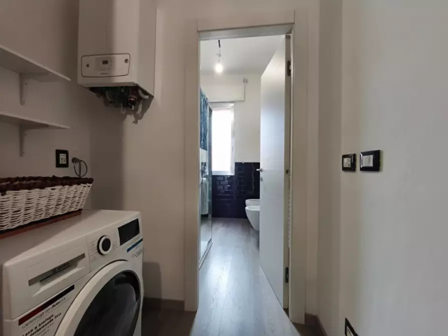 Immagine 3 di Appartamento in vendita  in Via Ercole Lelli a Bologna