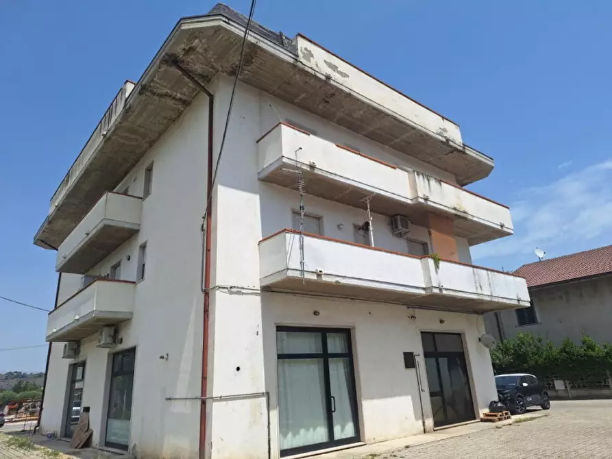 Immagine 10 di Negozio in vendita  in Via A. Moro, 28, 65024 Manoppello Scalo PE, Italia a Manoppello