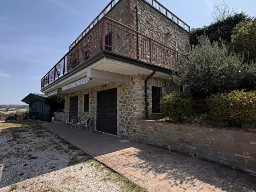 Immagine 5 di Rustico / casale in vendita  a Torgiano