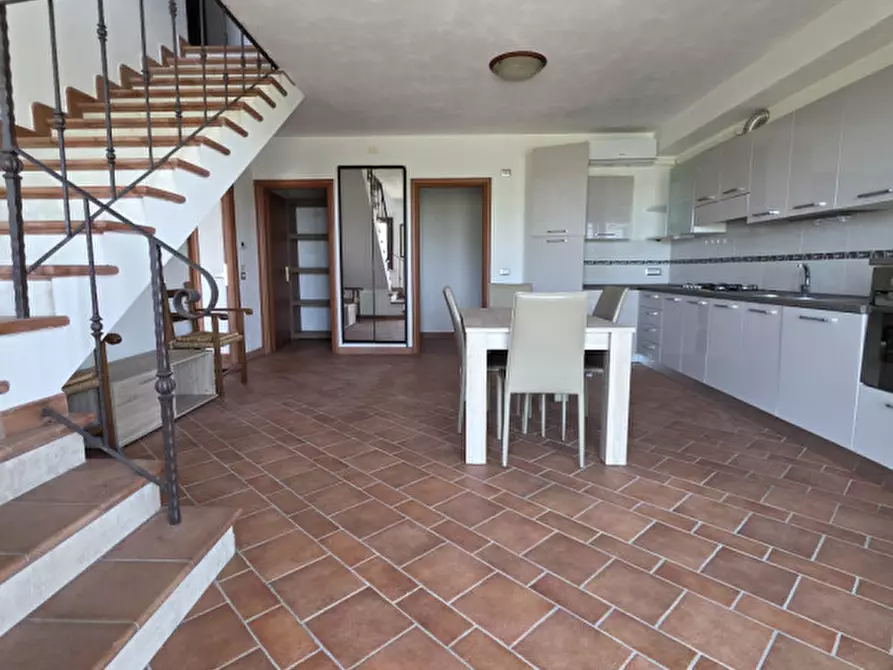 Immagine 10 di Rustico / casale in vendita  a Torgiano