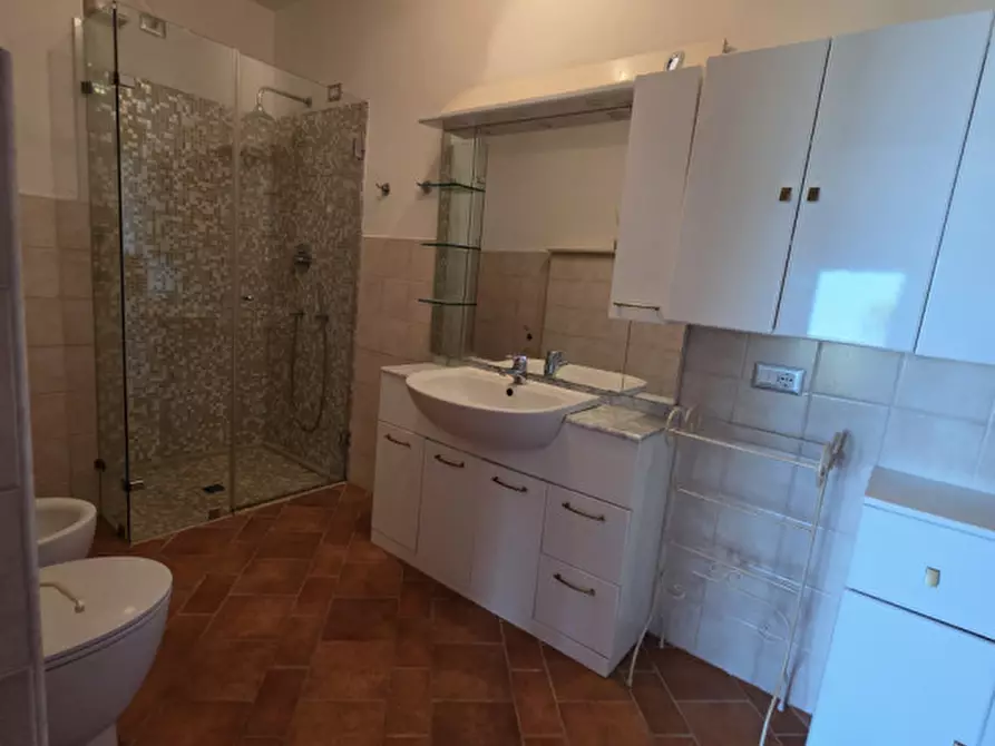 Immagine 16 di Rustico / casale in vendita  a Torgiano