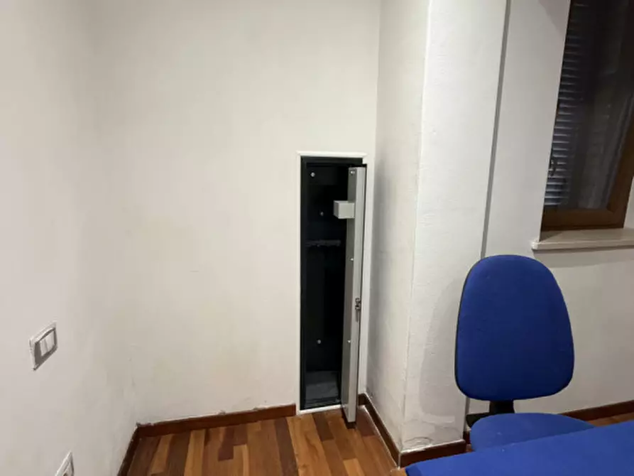 Immagine 38 di Rustico / casale in vendita  a Torgiano