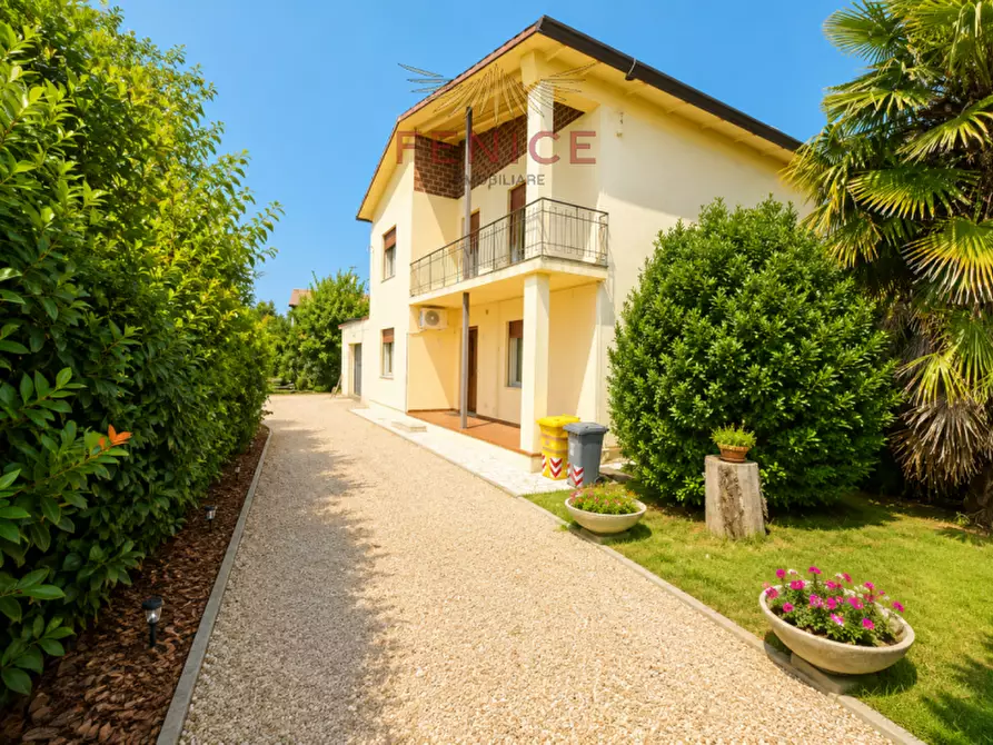 Immagine 1 di Casa indipendente in vendita  in Via Cal Trevigiana 26 a Volpago Del Montello