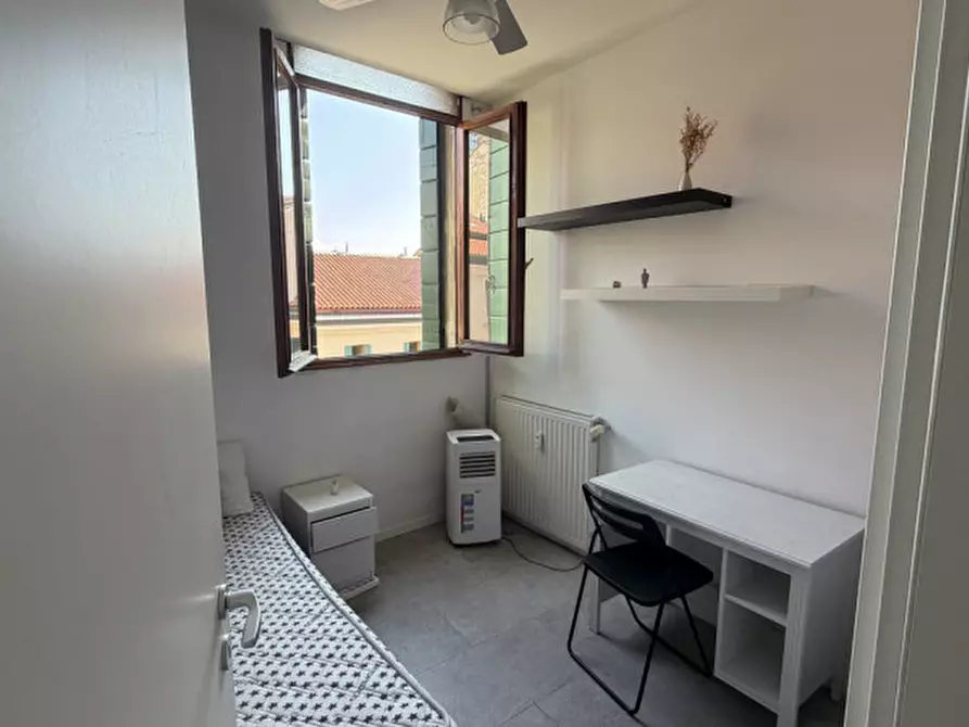 Immagine 4 di Appartamento in vendita  in Padova Via Belzoni a Padova