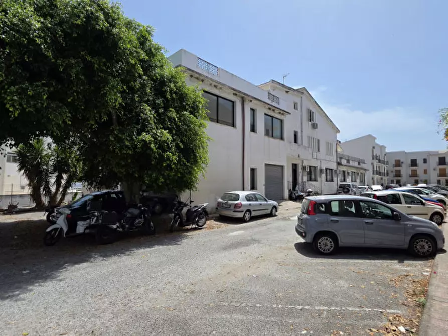 Immagine 14 di Appartamento in vendita  in Via Acqueviole a Milazzo