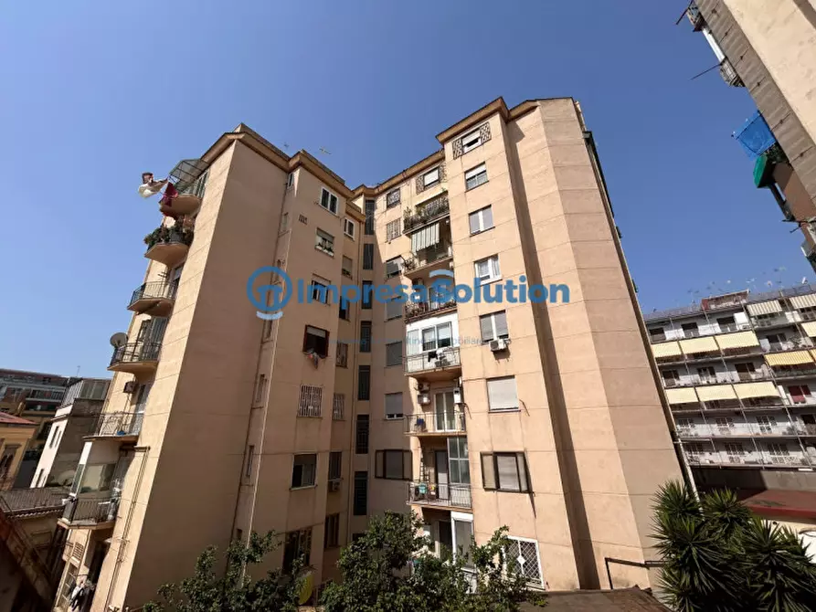 Immagine 1 di Appartamento in affitto  in Via Annella di Massimo a Napoli