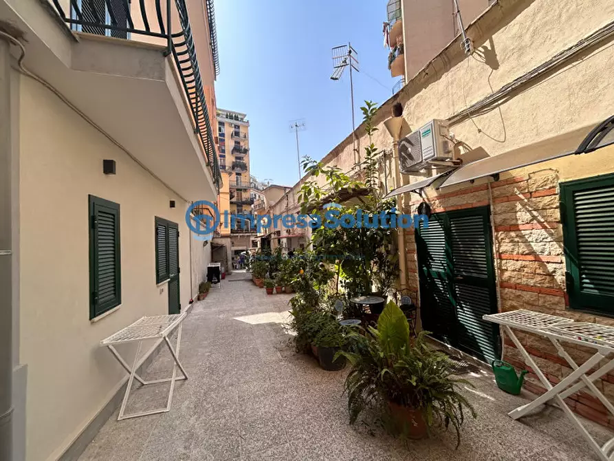 Immagine 4 di Appartamento in affitto  in Via Annella di Massimo a Napoli