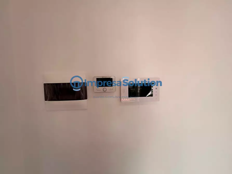 Immagine 7 di Appartamento in affitto  in Via Annella di Massimo a Napoli