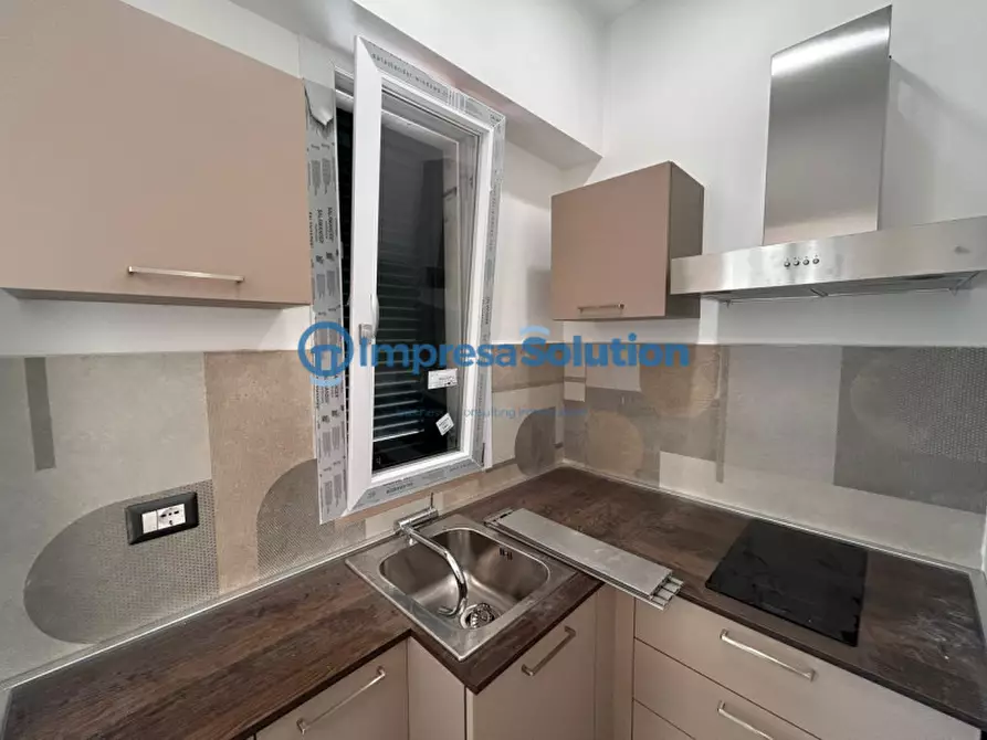 Immagine 10 di Appartamento in affitto  in Via Annella di Massimo a Napoli