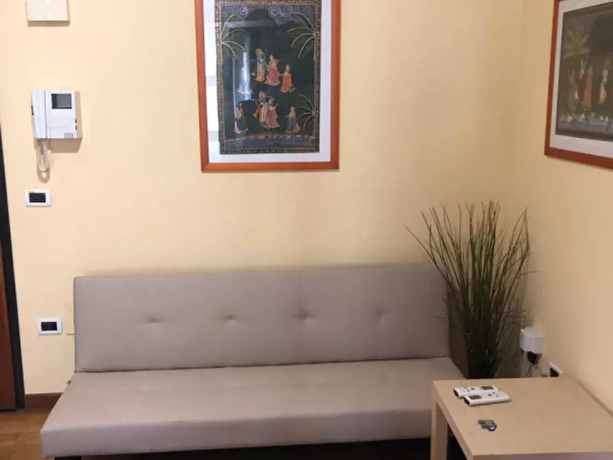 Immagine 1 di Appartamento in affitto  in Via Ugo Foscolo a Padova