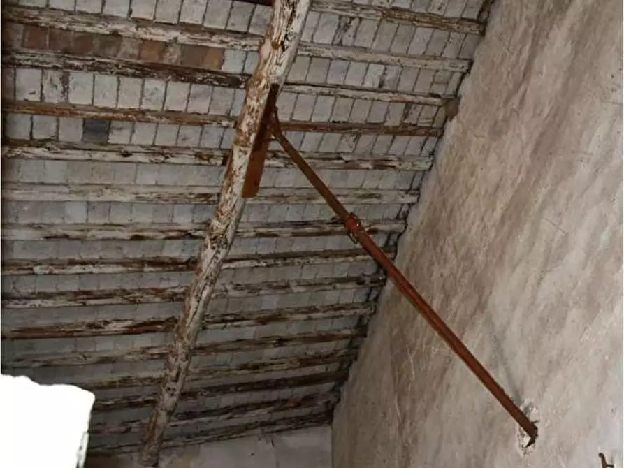 Immagine 10 di Rustico / casale in vendita  in Via Gombion 33 a Caldiero