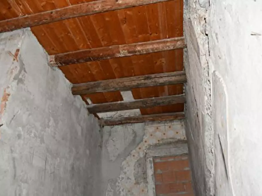 Immagine 12 di Rustico / casale in vendita  in Via Gombion 33 a Caldiero