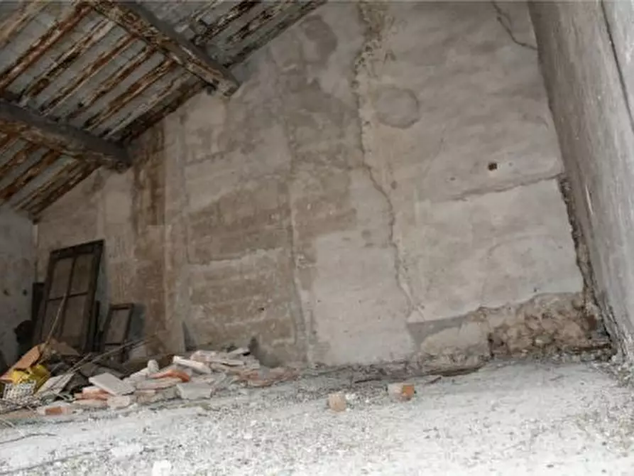 Immagine 14 di Rustico / casale in vendita  in Via Gombion 33 a Caldiero