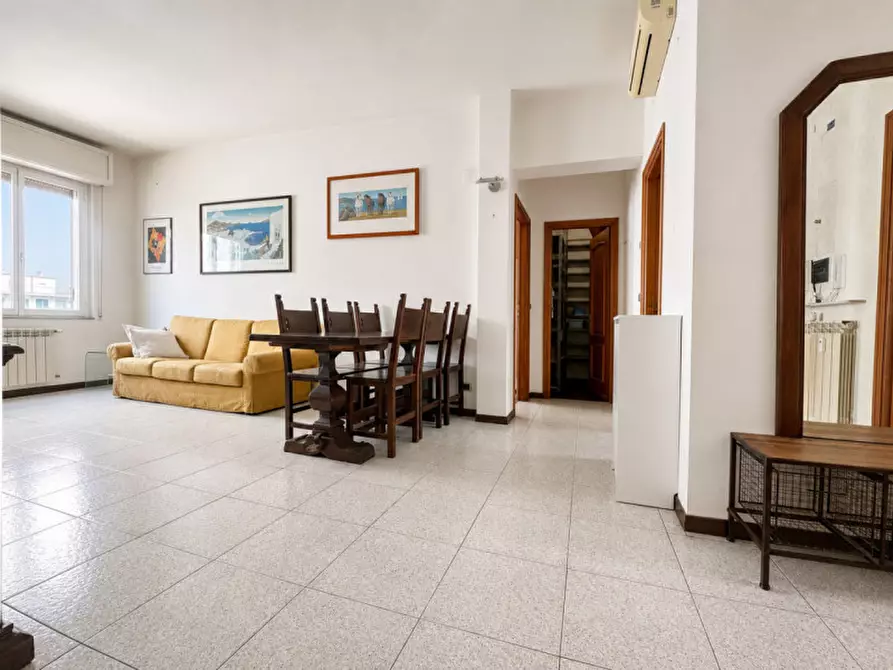 Immagine 2 di Appartamento in vendita  in Via Andrea Aglietto a Savona