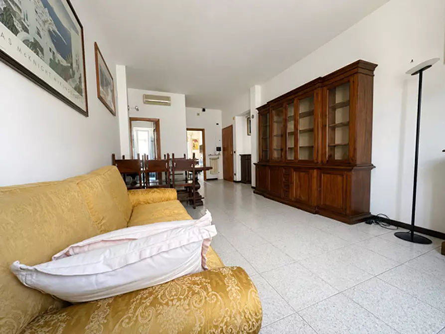 Immagine 3 di Appartamento in vendita  in Via Andrea Aglietto a Savona
