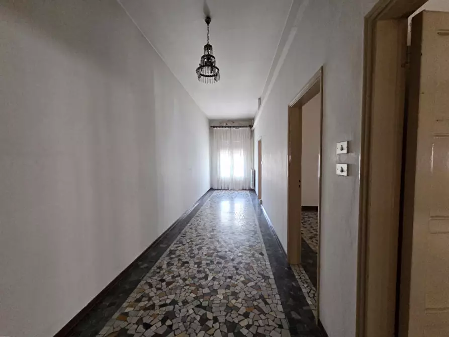 Immagine 13 di Laboratorio in vendita  in Via Petrarca a Abano Terme