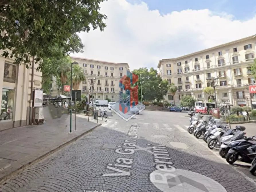 Immagine 1 di Negozio in affitto  in VIA BERNINI (50 MT. DA PIAZZA VANVITELLI) a Napoli