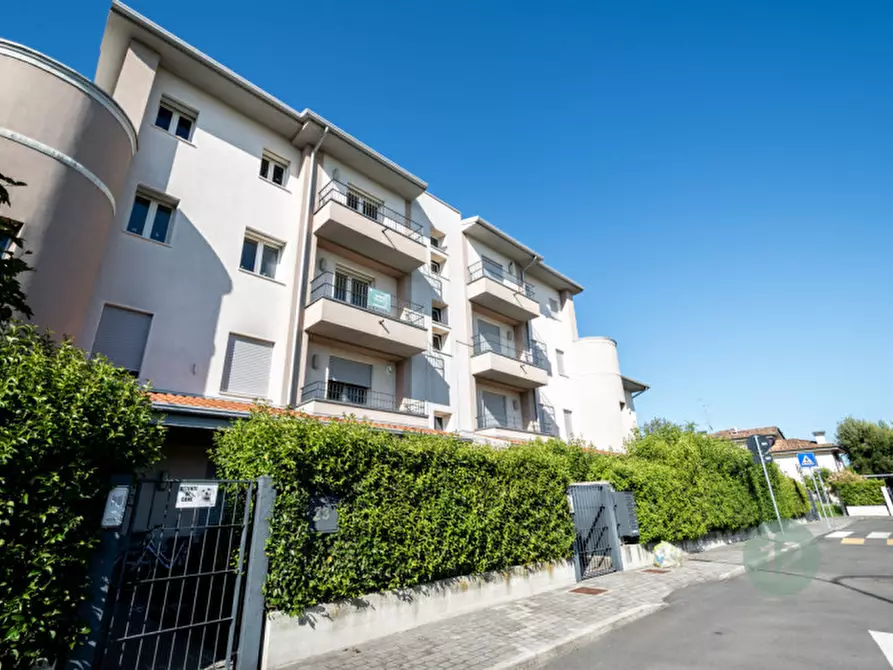 Immagine 1 di Appartamento in vendita  in Via Fosse Ardeatine 22 a Novi Di Modena
