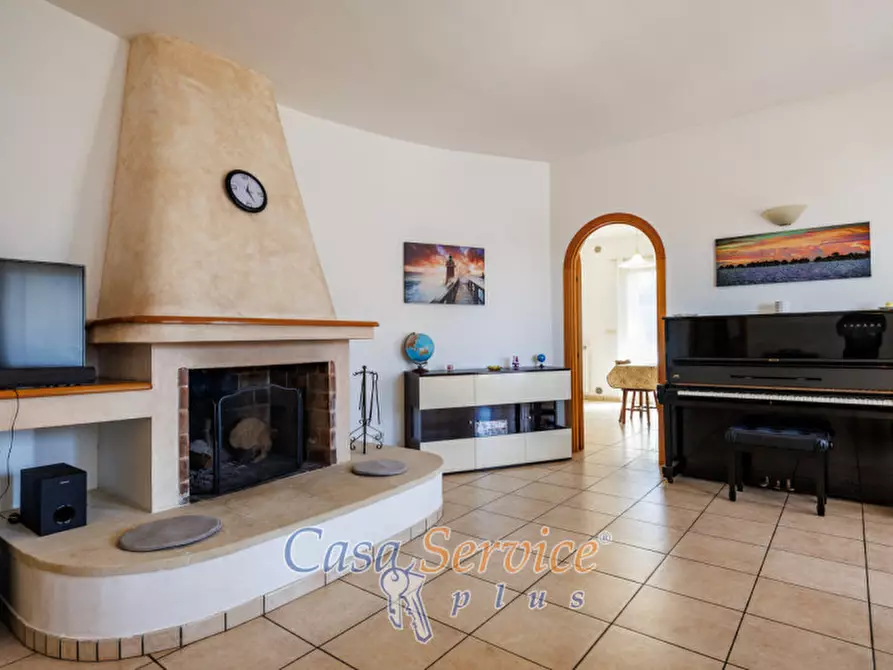 Immagine 49 di Villa in vendita  in Via Supersano a Casarano