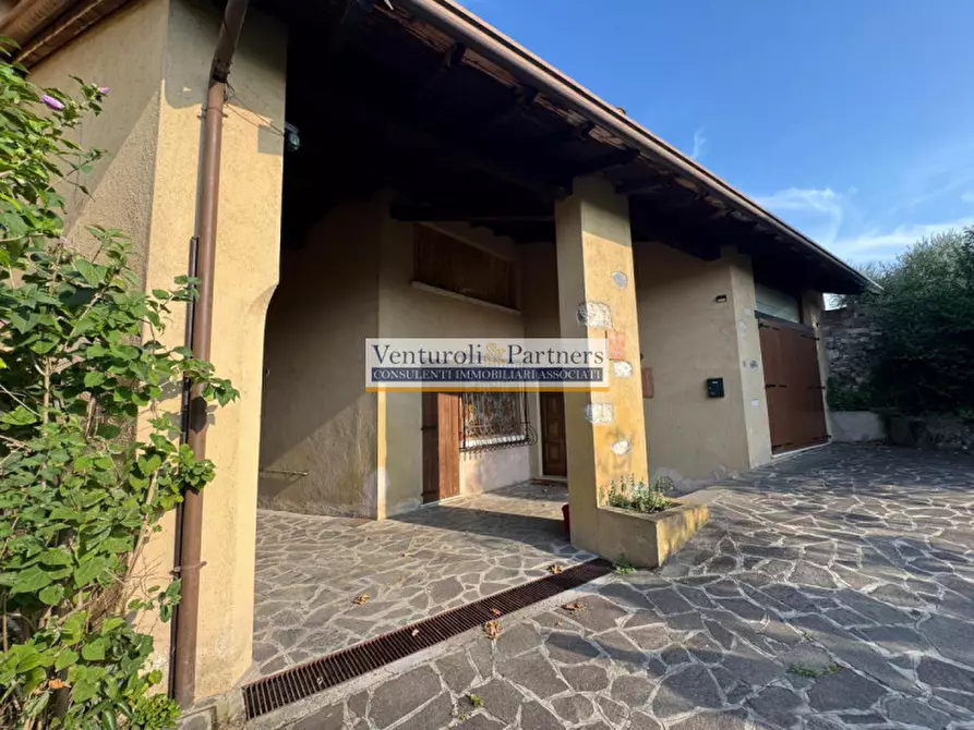 Immagine 11 di Rustico / casale in vendita  in via Vallone della selva a San Felice Del Benaco