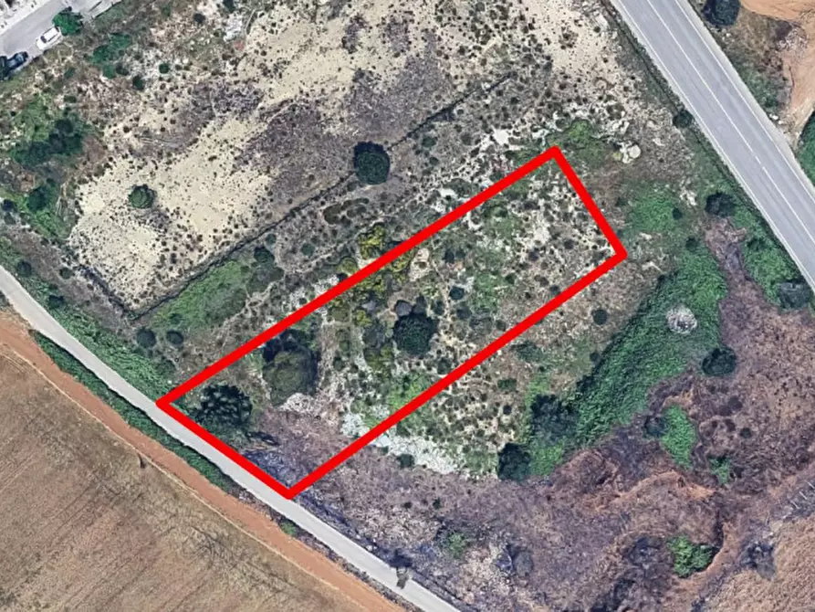 Immagine 2 di Terreno in vendita  in Via Tonio De Dominicis, 73020 Cavallino LE, Italia a Cavallino