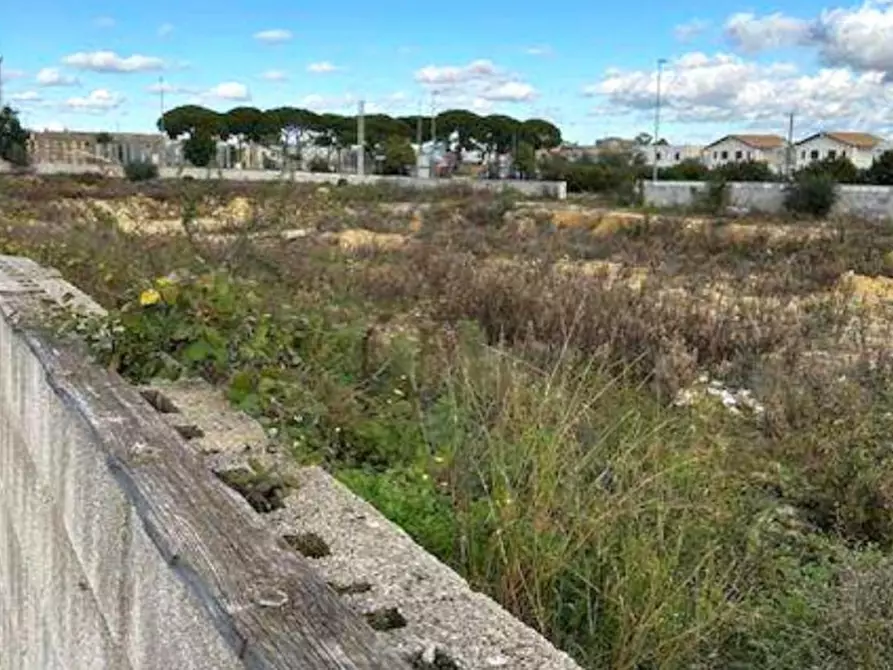 Immagine 4 di Terreno in vendita  in Via Armando Corona, 73020 Cavallino LE, Italia a Cavallino