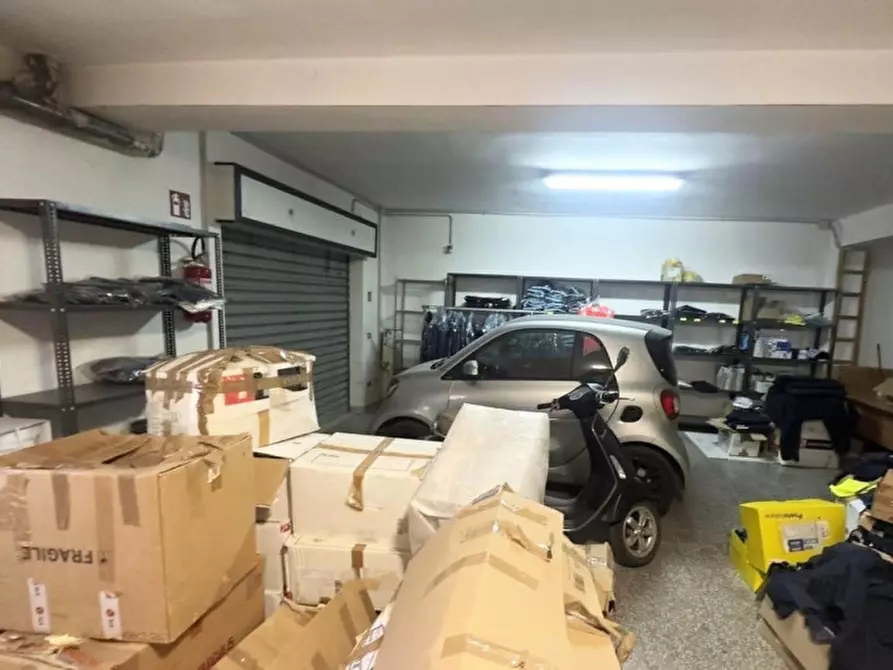 Immagine 2 di Magazzino in vendita  in Via Sant'Andrea, 91-133, 76011 Bisceglie BT, Italia a Bisceglie