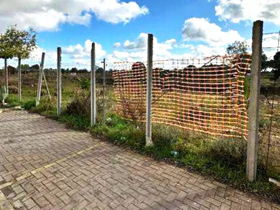 Immagine 5 di Terreno in vendita  in Via Tonio De Dominicis, 73020 Cavallino LE, Italia a Cavallino
