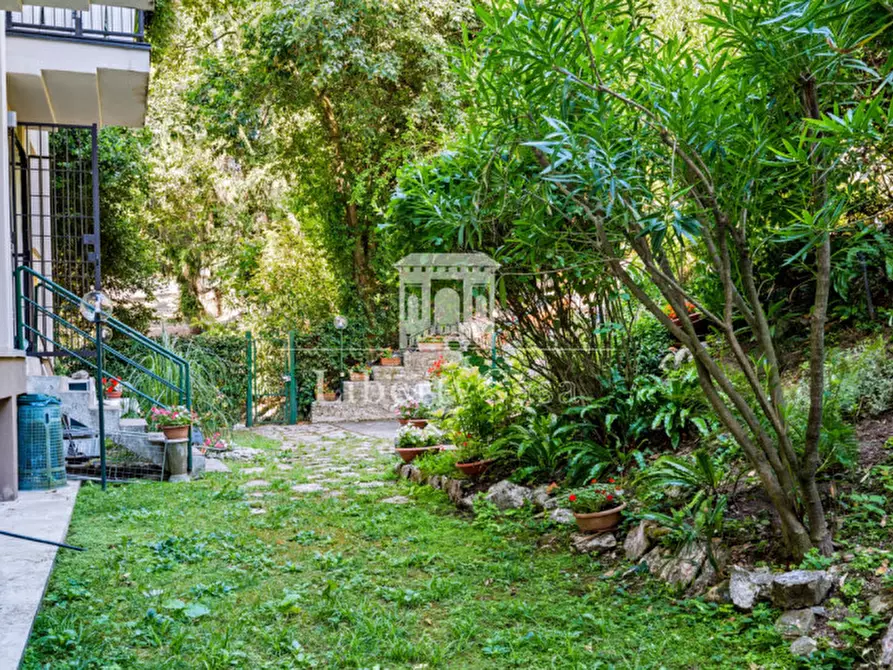 Immagine 6 di Appartamento in vendita  in Via Vittoriale a Gardone Riviera