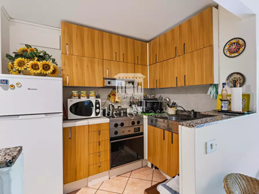 Immagine 9 di Appartamento in vendita  in Via Vittoriale a Gardone Riviera