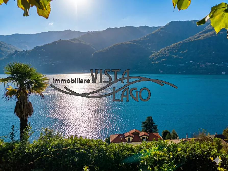 Immagine 17 di Villa in vendita  in Via Santa Marta Carate Urio, 40 a Carate Urio