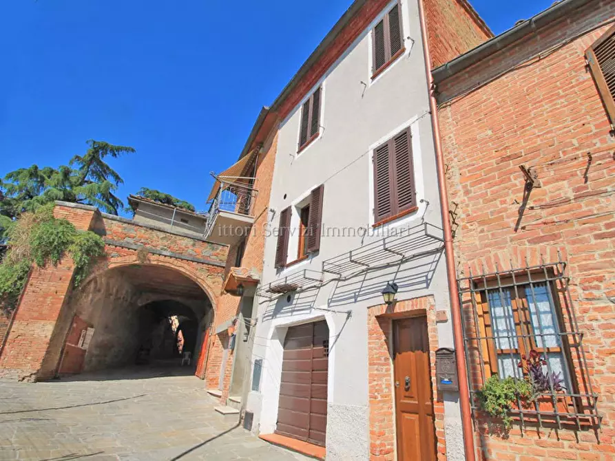 Immagine 1 di Casa bifamiliare in vendita  in via passeggio garibaldi a Torrita Di Siena