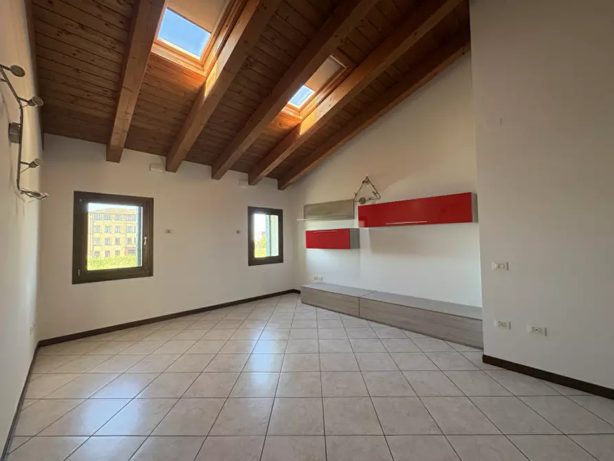 Immagine 1 di Appartamento in vendita  in Via Roma a Pontelongo
