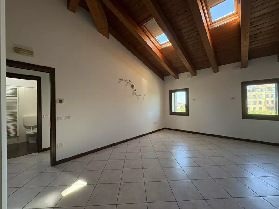 Immagine 6 di Appartamento in vendita  in Via Roma a Pontelongo