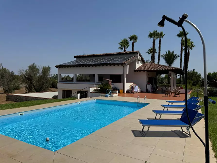 Immagine 1 di Villa in vendita  in Strada Vicinale Fiusco a Tuglie