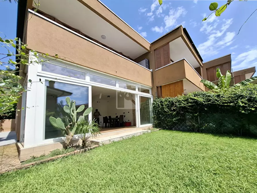 Immagine 19 di Appartamento in vendita  a Riva Del Garda