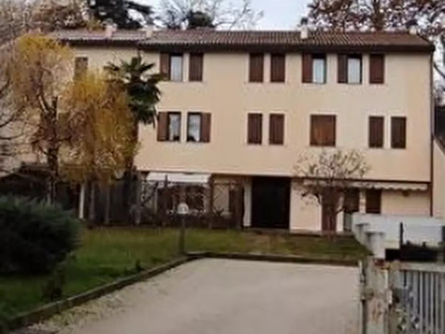 Immagine 1 di Appartamento in vendita  in Via Schiavonesca 5 a Nervesa Della Battaglia