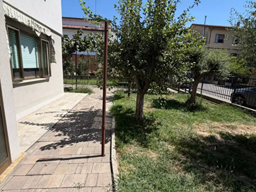 Immagine 5 di Casa bifamiliare in vendita  in Via Capitanio a Spinea
