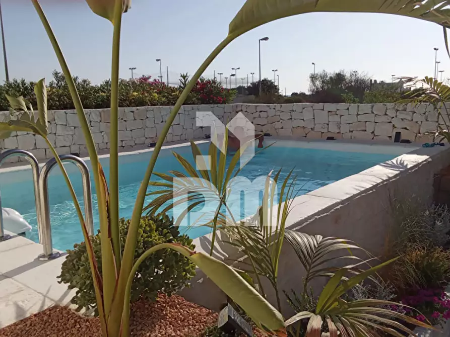 Immagine 2 di Villetta a schiera in vendita  in Contrada Villanova a Ostuni