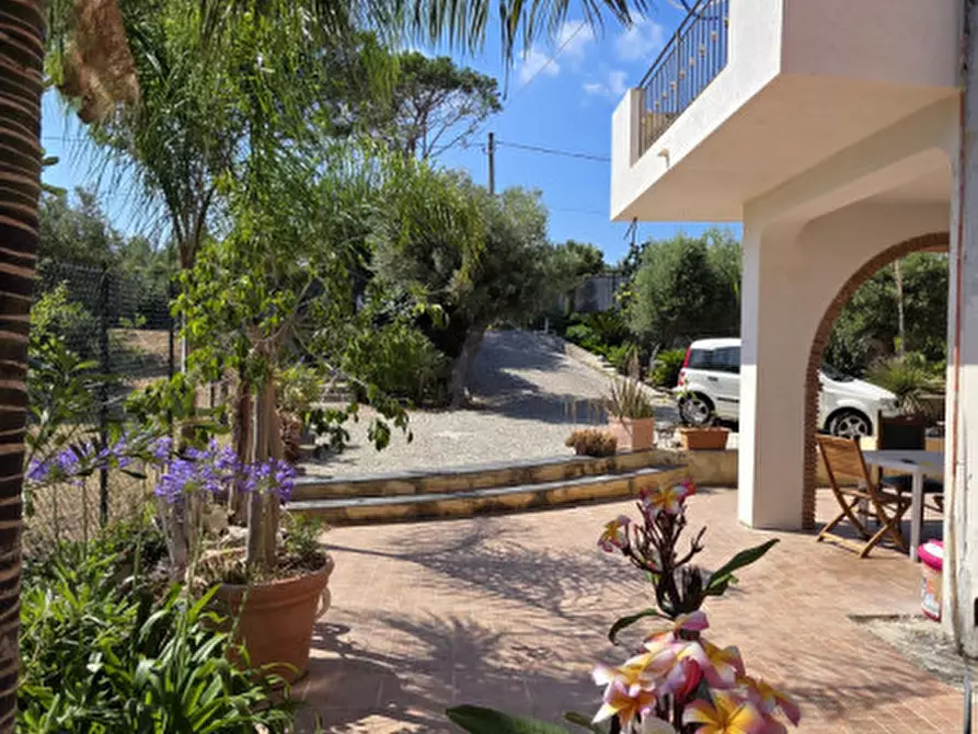 Immagine 12 di Villa in vendita  in via salita monte trino a Milazzo